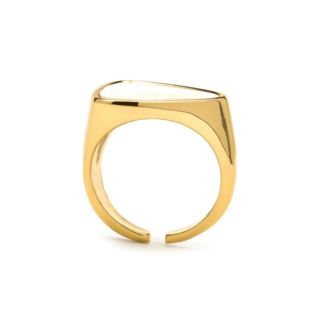 Anillo con madreperla blanca acabado oro 18k (Sune)