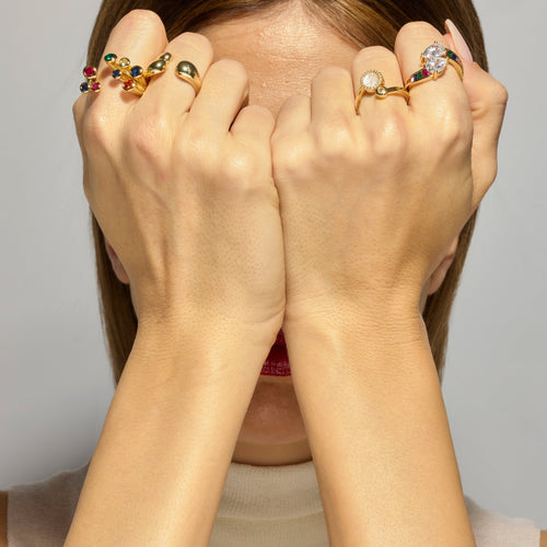 Anillo con madreperla blanca acabado oro 18k (Sune)