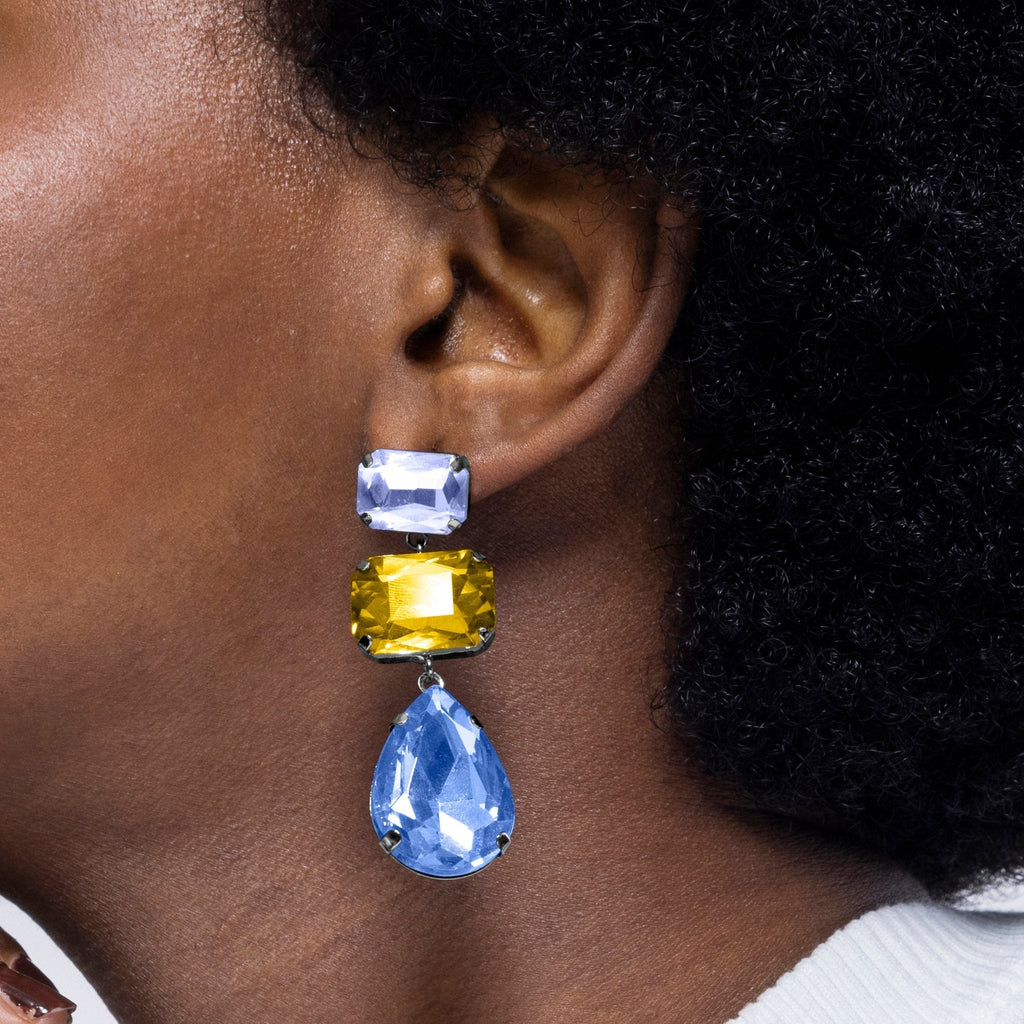 Pendientes acabados en oro amarillo 18k